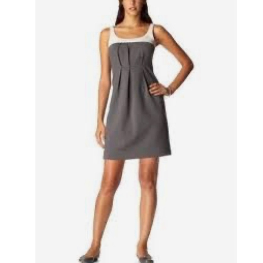 Old Navy gray and white pleated sheath dress size small NWOT